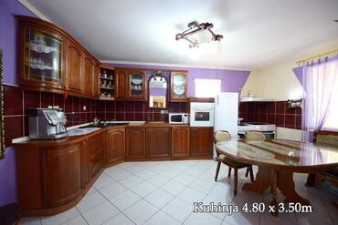 Kuće na prodaju: 420 kv. m, 6 soba — 16