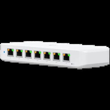 mrezni adapter za internet: 🔌 Proizvod: Ubiquiti USW-Ultra 8-portni Layer 2 PoE mrežni svič 💰