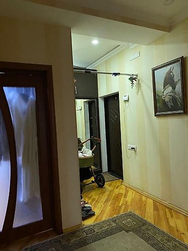 Mənzillər: 3 otaqlı, Yeni tikili, 90 kv. m — 6