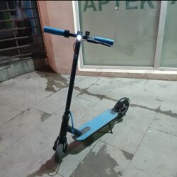 скутер купить бу: Yaxsi vəziyyətdədi bu qiymətə skuter yoxdu çox təcili satilir