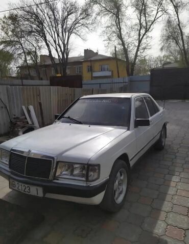 мерседес 408: Mercedes-Benz 190: 1983 г., 2 л, Механика, Бензин, Седан