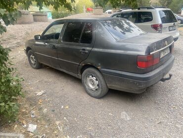 садовый измелчитель: Volkswagen Vento: 1994 г., 1.8 л, Механика, Газ, Седан