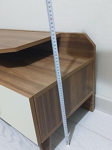 TV altlığı: TV stendi / media konsolu - Material: laminat/taxta görünümlü korpus — 1
