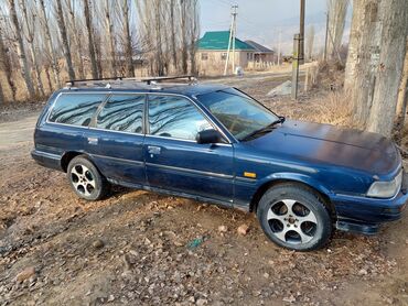 авто продается: Toyota Camry: 1988 г., 2 л, Механика, Бензин, Универсал