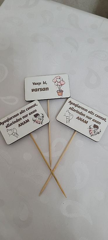 islenmis plastik qapi: Ana mövzulu dekorativ toppers dəsti - Məhsul: 3 ədəd taxta çubuqlu — 1