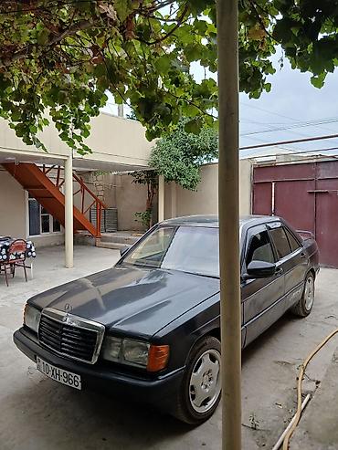 hyundai accent arxa bufer: Mercedes-Benz 190 (W201): 1.8 l | 1990 il Sedan — 3