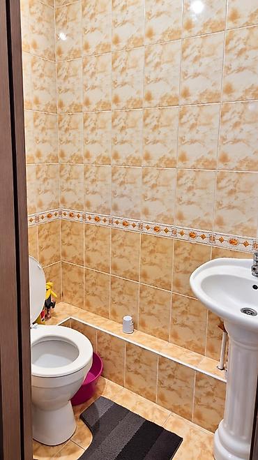 Квартиры: 2 комнаты, 56 м², 6 мкр 106 серия, 2 этаж, Старый ремонт — 2