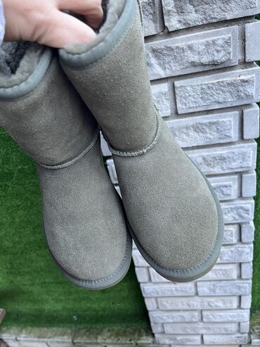 ugg zara: Ugg boots, color - Khaki, 38