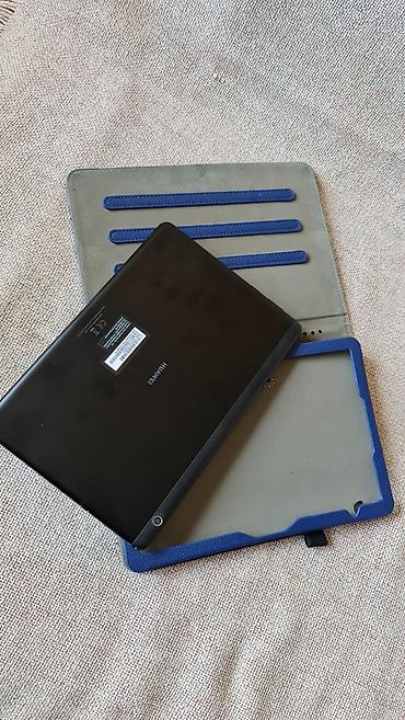 Tableti: Huawei MediaPad T5 10 sa folio futrolom - Ekran: Full HD — 1