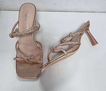 papuce platforma: Elegantne ženske sandale na štiklu – zlatno/rose gold - Dizajn sa — 1