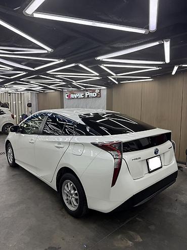 Toyota: Toyota Prius: 2017 г., 1.8 л, Гибрид, Лифтбек — 5