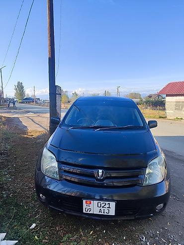Toyota Ist: 2003 г., 1.5 л, Автомат, Бензин, Седан