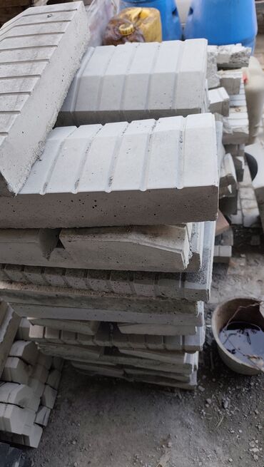 Садовые бордюры: Садовый бордюр, Литой, Бетонный, Другие особенности, Новый — 23