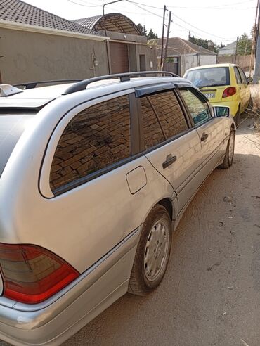 Mercedes-Benz: Mercedes-Benz 220: 2.2 l | 2000 il Universal — 14