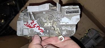 kombi visina: ZADNJA LEVA CENTR.BRAVA KARAVA ZA PEUGEOT 206 | zadnja leva — 1