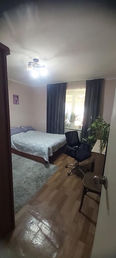 Продажа коттеджей и домов: Продается одноэтажный дом 108 кв.м. с приусадебным участком и — 12