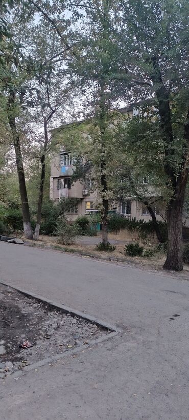 бишкектен квартира сатып алам: 1 бөлмө, 32 кв. м, 104-серия, 4 кабат, Косметикалык ремонт