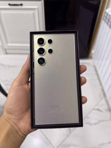 с 21 ультра цена: Samsung Galaxy S24 Ultra, Б/у, 256 ГБ, цвет - Бежевый