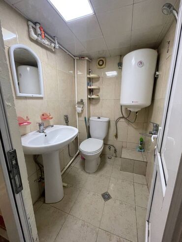 Köhnə tikili: Bakı, 8-ci kilometr, 2 otaqlı, Köhnə tikili, m. Qara Qarayev, 44 kv. m — 3