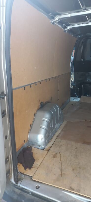 Ford: Ford Transit: 2.2 l | 2010 il 150000 km Van/Minivan — 3