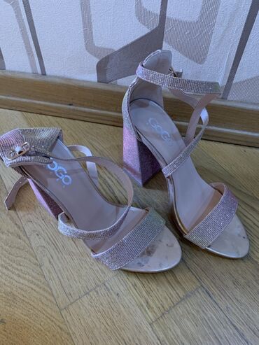 eqa shoes qarayev unvan: Qadın ayaqqabısı – GOGO brendi - Model: açıq burunlu, zolaqlı dikdaban