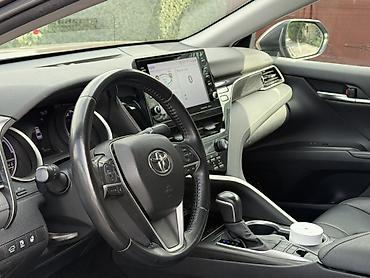 трактор камера: Toyota Camry: 2021 г., 2.5 л, Вариатор, Гибрид, Седан — 10