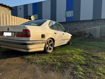 golf 2 country: BMW 5 series: 1992 г., 2 л, Механика, Бензин, Седан