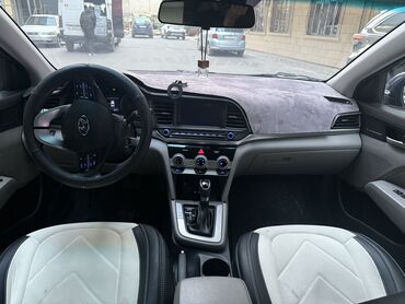 Hyundai: Hyundai Elantra: 2018 г., 2 л, Автомат, Бензин, Седан — 6