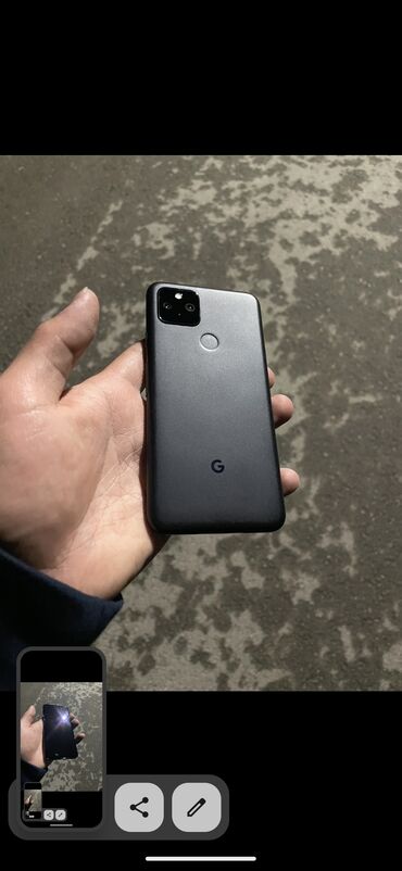 телефон гугл: Google Pixel 5, Б/у, 128 ГБ, цвет - Черный, 1 SIM