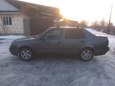 Volkswagen: Volkswagen Vento: 1994 г., 1.8 л, Механика, Бензин, Седан — 6