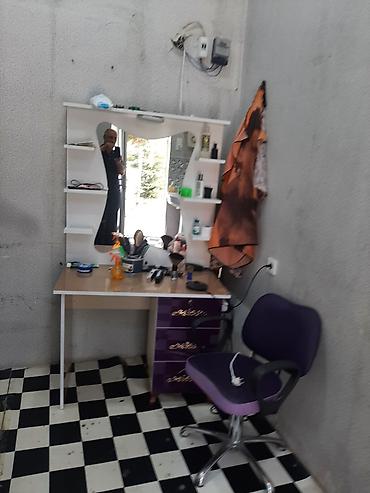 Kommersiya daşınmaz əmlakı: Tecili satilir,9kv²,kupcalidi,etrafli melumat ucun wp yazin: 070 577 — 2
