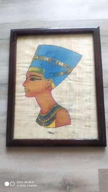 Картины и фотографии: Продаю картину Нефертити на папирусе из Египта для декора, рама