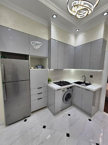 susə satisi: Mənzilin təsviri - Şəhər panoramalı geniş balkon: gecə işıqlı park və — 5