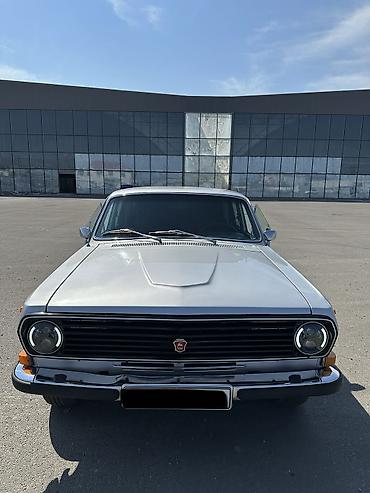 QAZ: QAZ 24 Volga: 2.5 l | 1982 il 99000 km Sedan — 3
