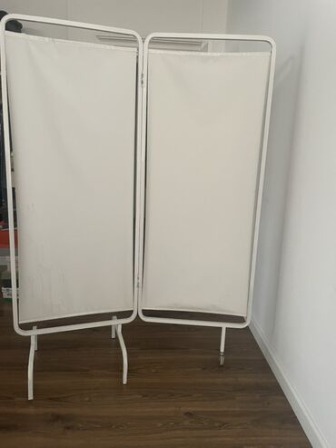 Sifarişlə digər mebel: Qeyri-şəffaf arakəsmə, Açılmayan, Ödənişli quraşdırma, Zəmanətsiz, Kredit yoxdur