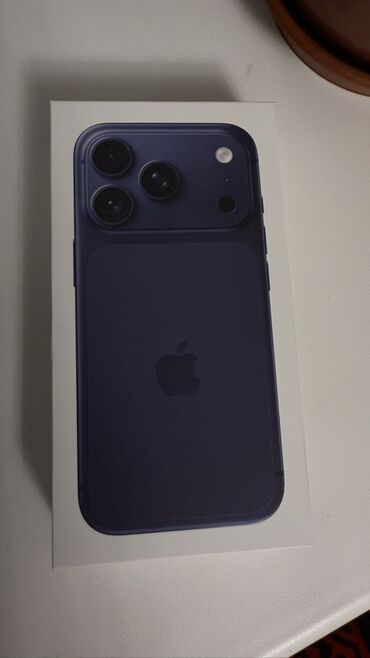 Apple iPhone: IPhone 17 Pro, Новый, 512 ГБ, Blue Titanium, Зарядное устройство, Кабель, 100 %