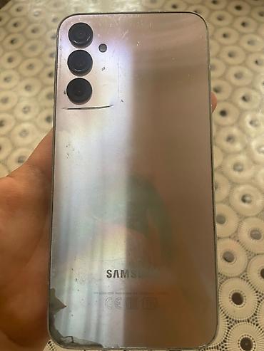 iphone 8 gəncə: Samsung Galaxy A24 Arxasında cızıqlar var qabag ekranındada yungul var — 5