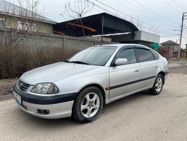 Toyota: Toyota Avensis: 2001 г., 1.8 л, Механика, Бензин, Седан