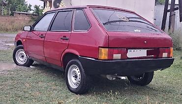 yan güzgülər s: Model: VAZ 2109 “Sputnik” (5 qapılı hetçbek) Rəng: Tünd qırmızı Kuzov — 4