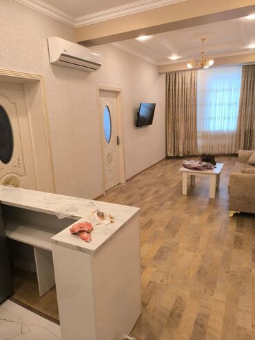 продажа 3 комнатных квартир в баку: Bura.kiraya.veril.sumqaylt.2.otaq.tam.Asiyll.Evdi.Quxna.mebli.var.Qiym