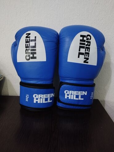сумка спорт: Боксерские перчатки в хорошем состоянии