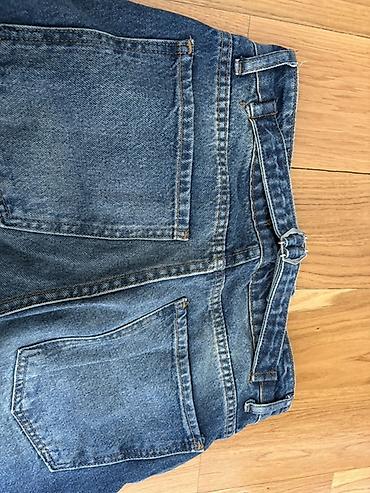 Kişi geyimləri: Klassik mavi rəngli denim şalvar - Kəsim: düz/relaks fit, orta bel - — 2