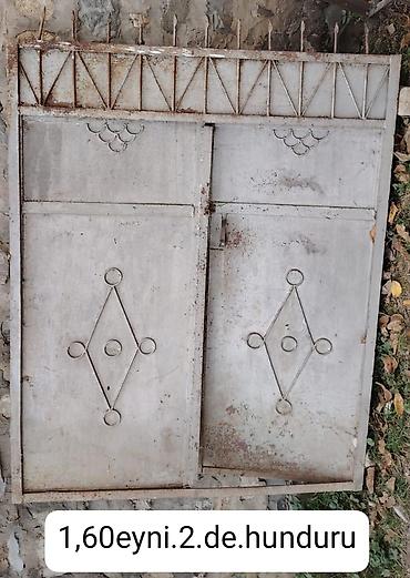 həyət gulu: Dəmir darvaza və üst panel - Material: qalın metal/dəmir - Quruluş — 1