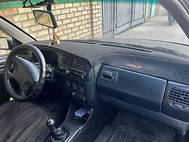 89 2: Volkswagen Golf: 1994 г., 1.6 л, Механика, Бензин, Хэтчбэк — 7