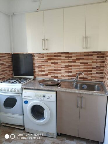 Uzunmüddətli kirayə mənzillər: Nərimanov metrosunun yaxınlığında 5 mertebeli binanın 5-ci — 7