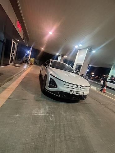 tesla model 3: BYD : 1.5 l | 2026 il 8888 km Sedan — 9