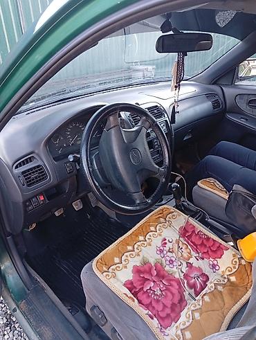 385 55: Mazda 626: 1998 г., Механика, Седан — 3