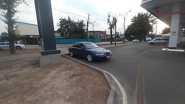 Mazda: Mazda Cronos: 1992 г., 2 л, Механика, Бензин, Хэтчбэк — 3