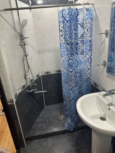 Uzunmüddətli kirayə mənzillər: Sumqayıt şəhəri, 6-ci mikrarayon, YAP- binasinin yanında, 9 mərtəbəli — 14