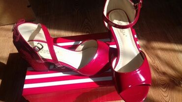 женские красивые туфельки: Туфли 37, цвет - Красный